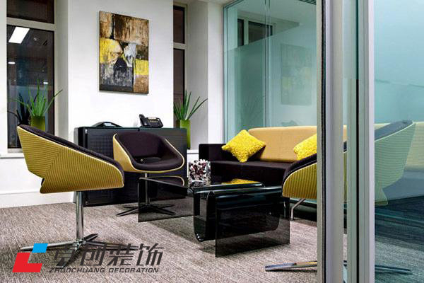 �Ϸ��k�����b���нӴ���(hu��)�����b������O(sh��)Ӌ(j��)��