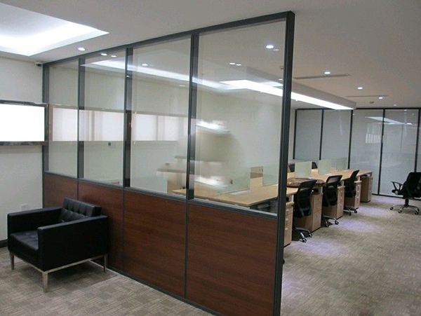 鋁合金邊框玻璃隔斷做法有那些？