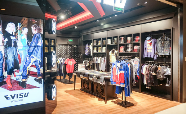 服裝店裝修哪家好，專業(yè)服裝店裝修設(shè)計(jì)